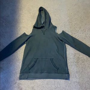 Hollister sholderless hoodie